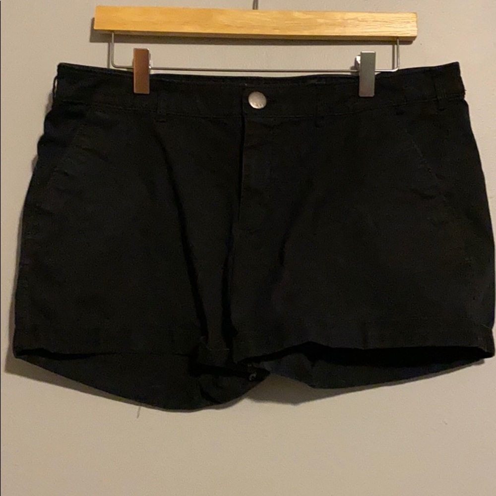 Black GAP shorts